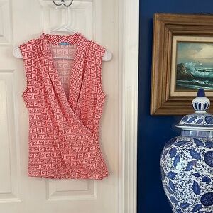J. McLaughlin Red & White Geometric Print Nylon & Spandex Wrap Blouse Sz Medium